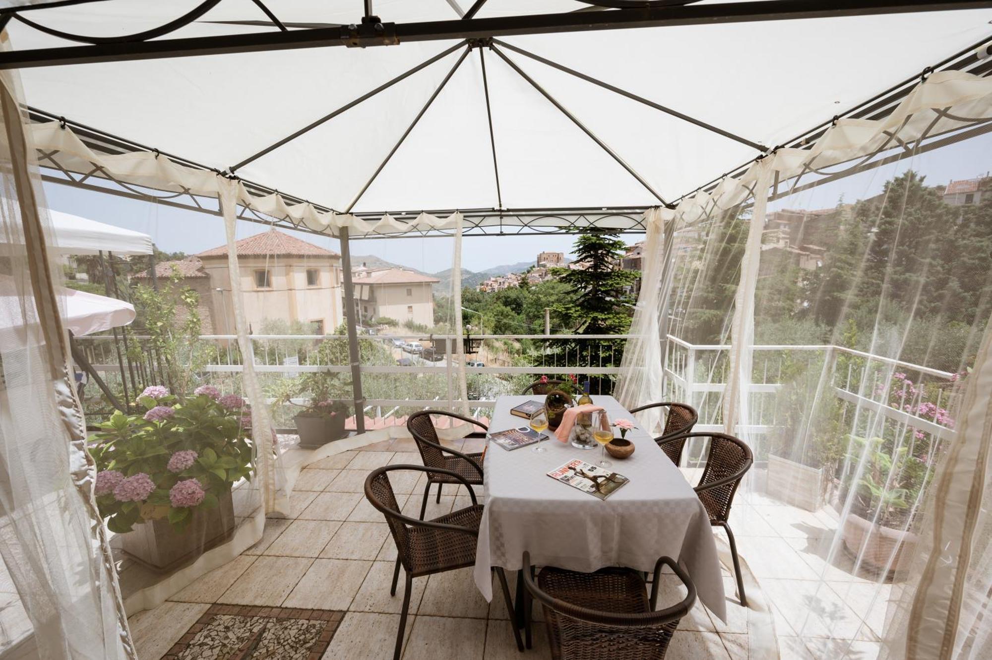 Panorama Bed & Breakfast Castelbuono (Sicily)