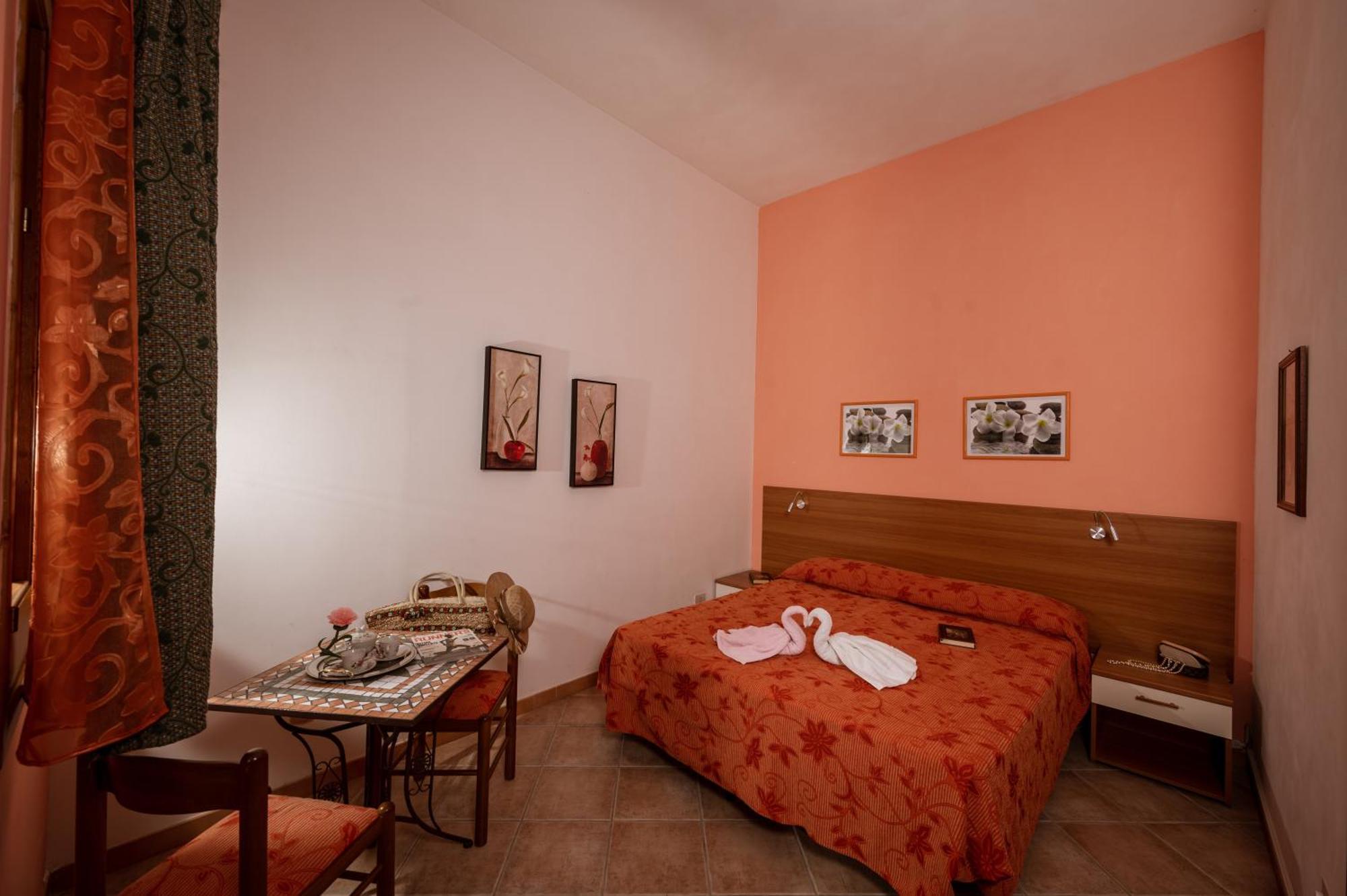 Panorama Bed & Breakfast 3*